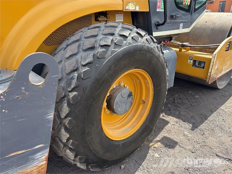 XCMG XS123 Smooth Drum Compactor Valjci sa jednim bubnjem