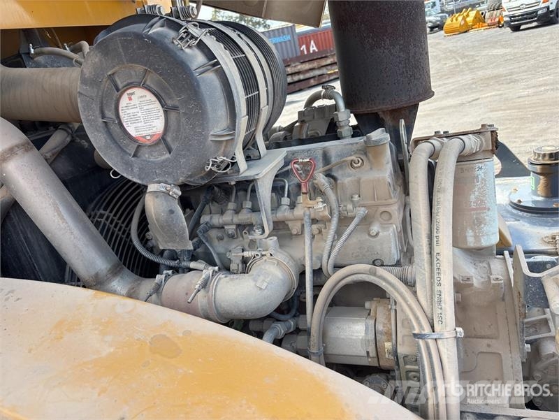 XCMG XS123 Smooth Drum Compactor Valjci sa jednim bubnjem