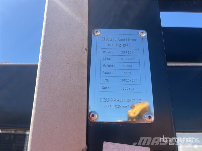  XPF20H 6 m x 1.6 m Steel Electric Driveway Gate (U ماكينات زراعية - غير ذلك