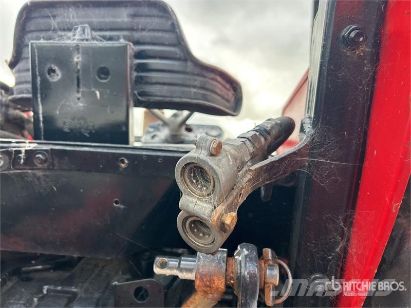 Zetor 7211 2WD Tractor (Inoperable) Tractors