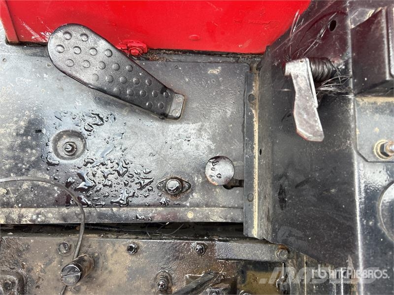 Zetor 7211 2WD Tractor (Inoperable) Tractors