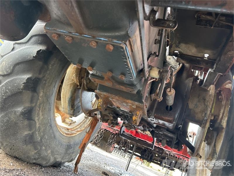 Zetor 7211 2WD Tractor (Inoperable) Tractors