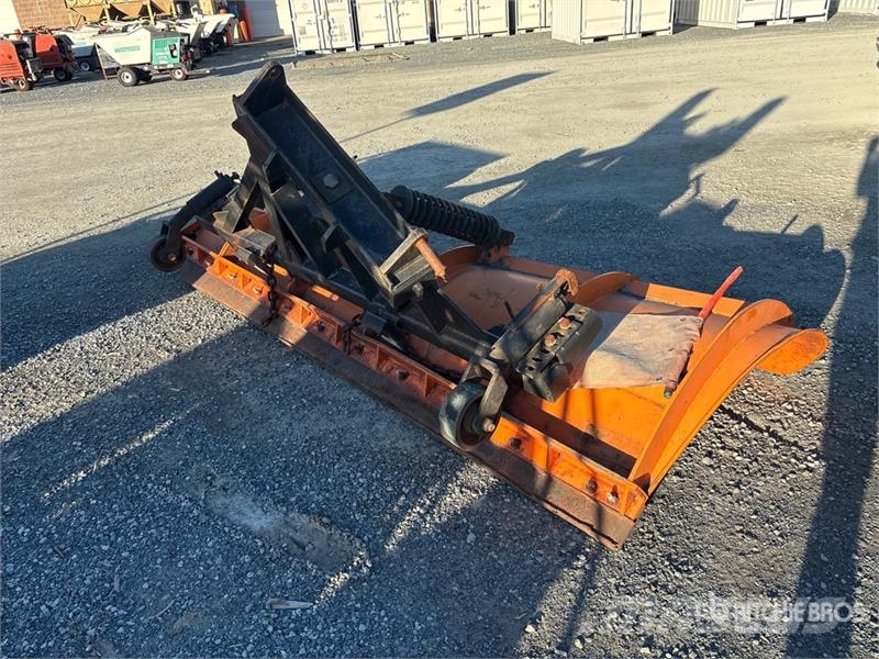  12 ft 70 in x 144 in x 52 in Snow Plow - Fits Truc Snežne deske in plugi
