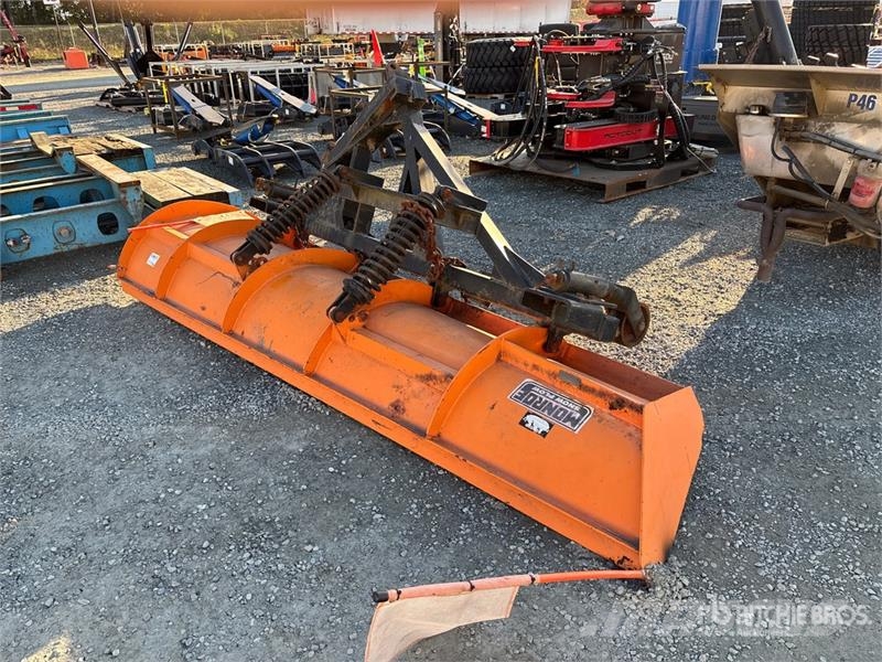 12 ft Snow Plow - Fits Truck Lâminas e arados de neve