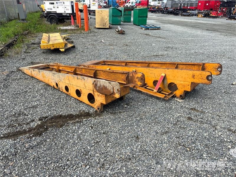 129 in x 33 in Heavy Duty Trailer Ramps Diger parçalar