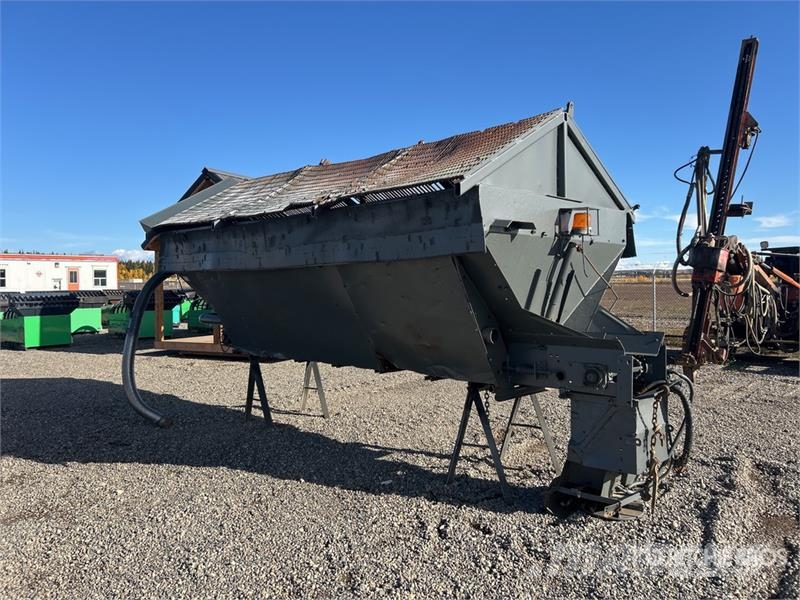  14 ft Salt Spreader Sand- og saltspredere