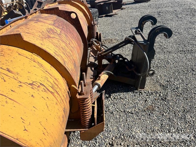  144 in Cat 950 Snow Blade Attachment نصول