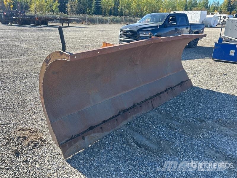  144 in Cat 950 Snow Blade Attachment نصول
