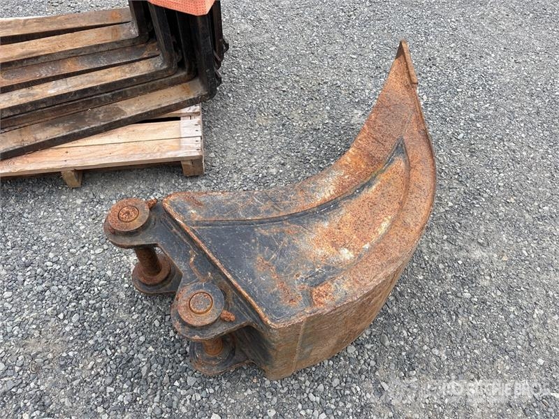  16 in Cleanup Excavator Bucket دلاء