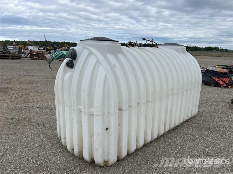 1700 gal Poly Water Tank 燃料タンクと添加剤用タンク