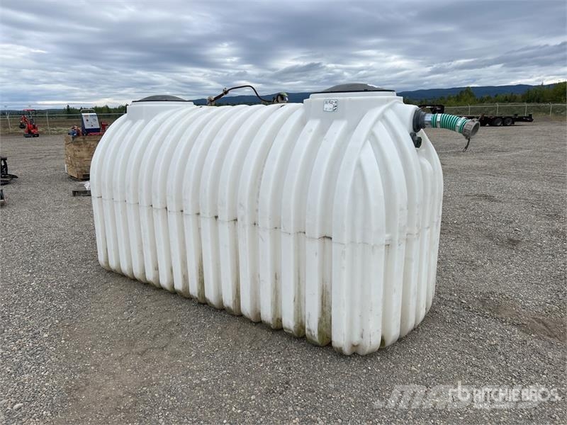  1700 gal Poly Water Tank Degvielas un piedevu tvertnes