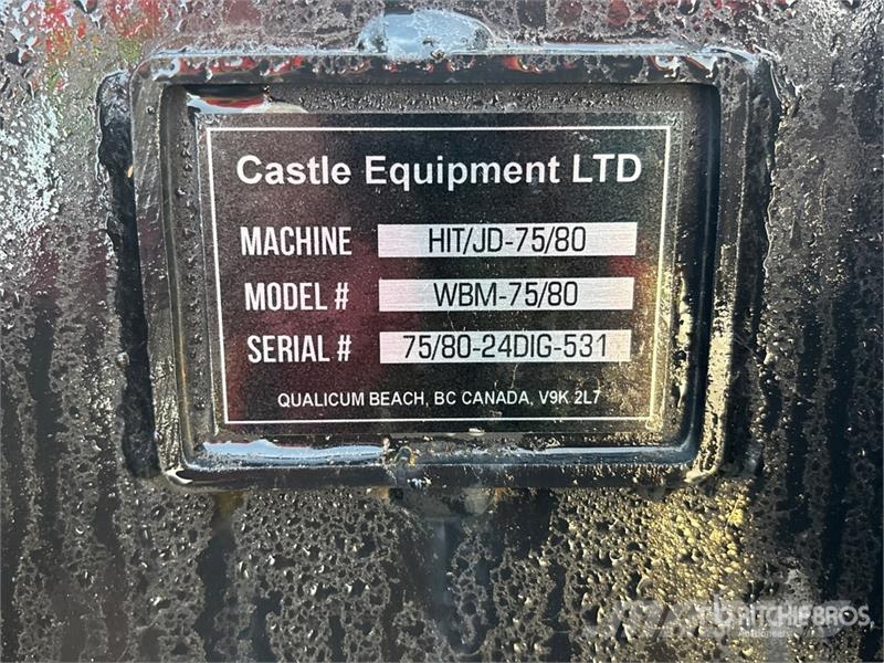 24 in Digging Bucket - Fits John Deere or Hitachi バケット