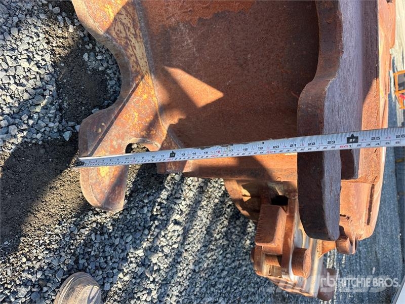 24 in Trenching Excavator Bucket Kanalak