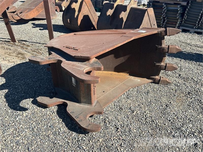  30 in Q/C Digging Excavator Bucket دلاء