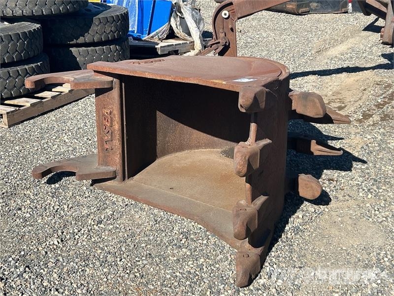  30 in Q/C Digging Excavator Bucket دلاء