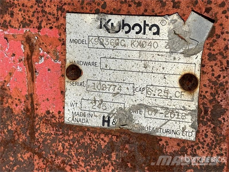 32 in Cleanup Cleanup Bucket - Fits Kubota kx40 Kašike / Korpe