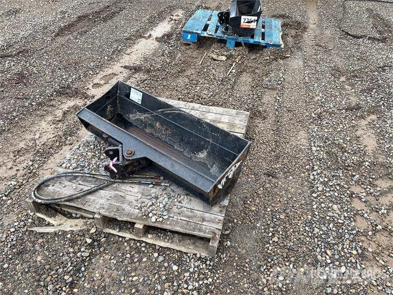 40 in Tilting Mini Excavator Bucket (Unused) دلاء