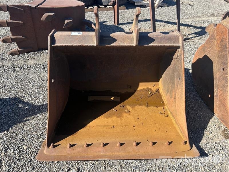  51 in Q/C Cleanup Excavator Bucket دلاء