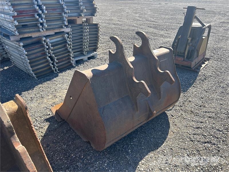  51 in Q/C Cleanup Excavator Bucket دلاء