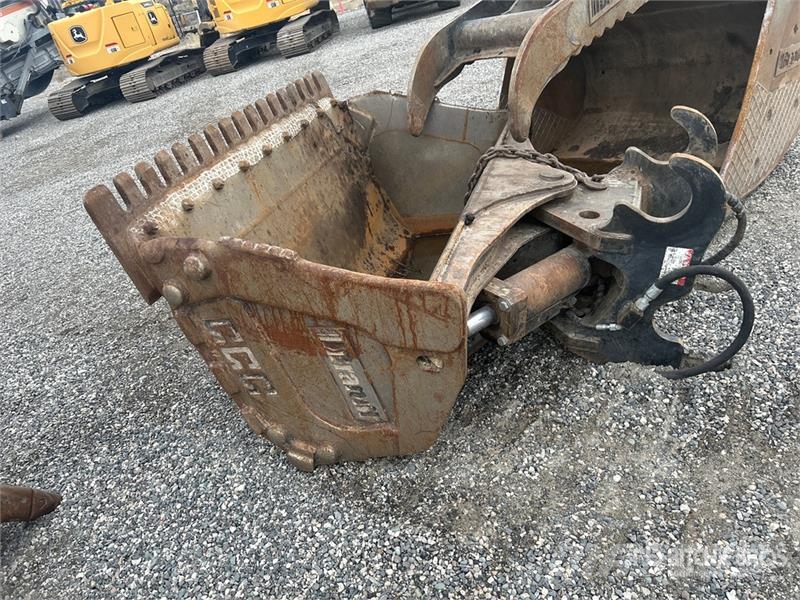  60 in Q/C Hydraulic Tilting Excavator Bucket - Fit دلاء