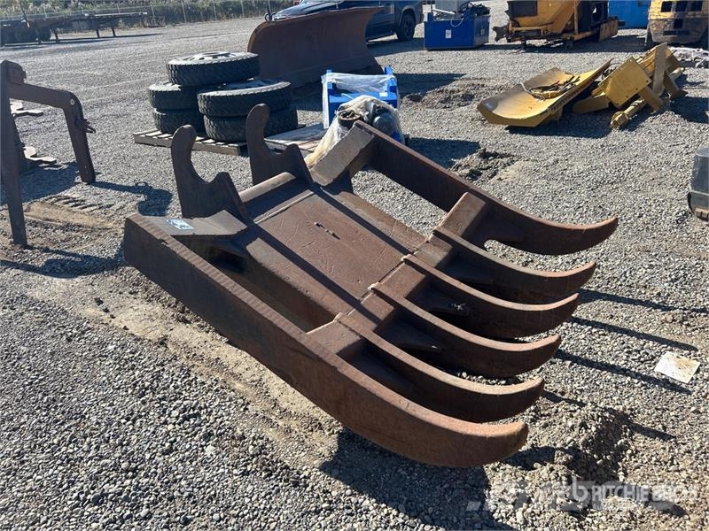 65 in Excavator Rake مكابس وميبسات التبن