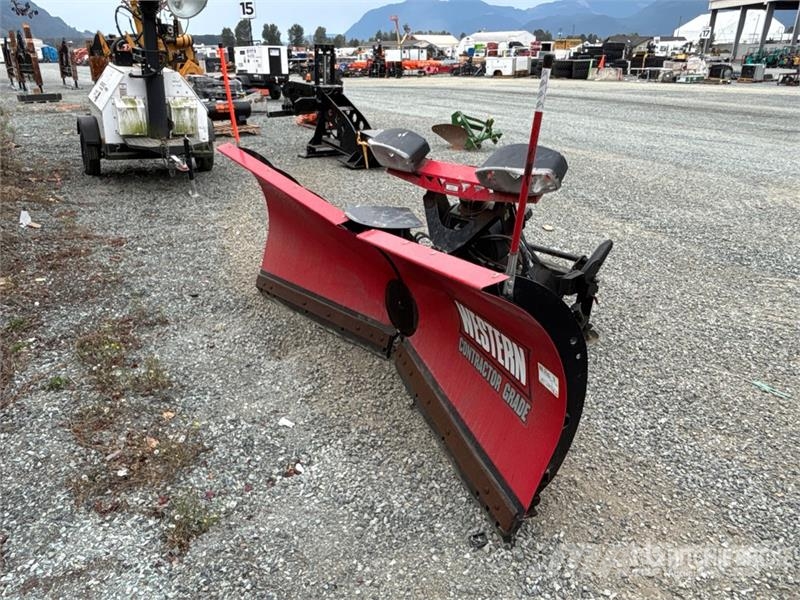 8 ft 6 in V Snow Plow - Fits 2009 GMC C7500 Снежные отвалы и плуги