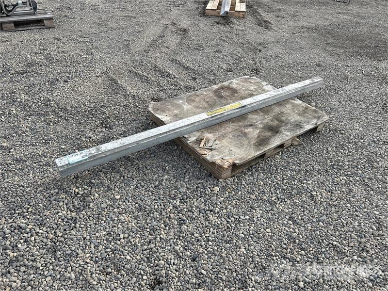 8 ft Concrete Screed Blade Építőipar - Egyebek