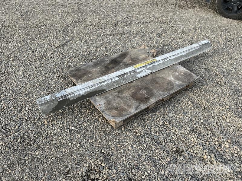 8 ft Concrete Screed Blade Építőipar - Egyebek