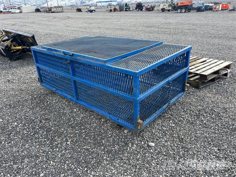 8 ft x 52 in x 30 in Blue Storage Box with Lid Acc مكونات أخرى