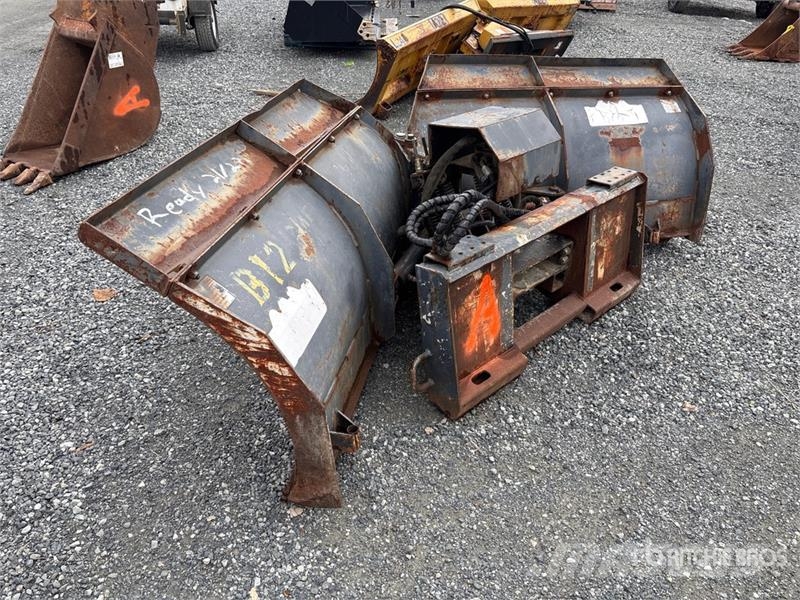 9 ft Power-V Snow Plow - Fits Skid Steer Loader Chasse neige