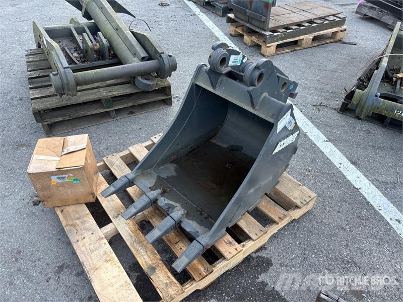 Accurate Fabricating 23 in Digging Excavator Bucket (Unused) Kanalak