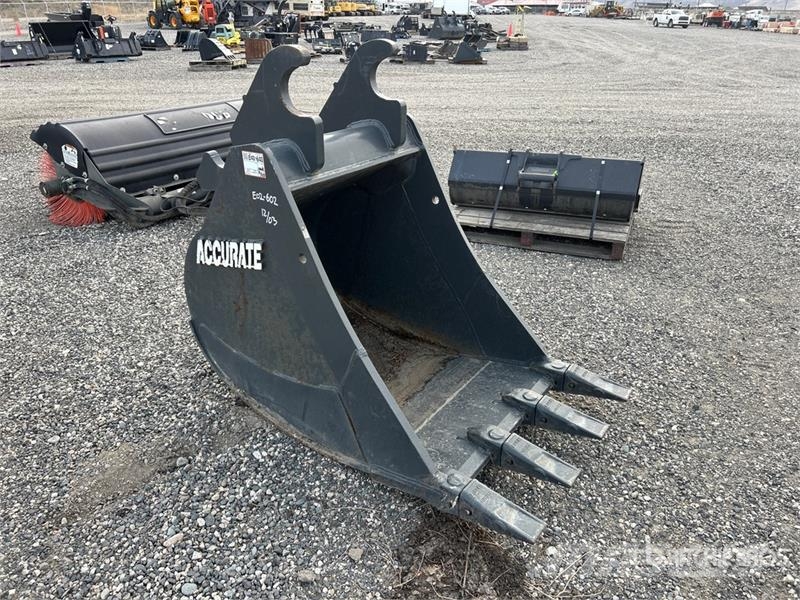 Accurate Fabricating 36 in Digging Excavator Bucket (Unused) Cucharones