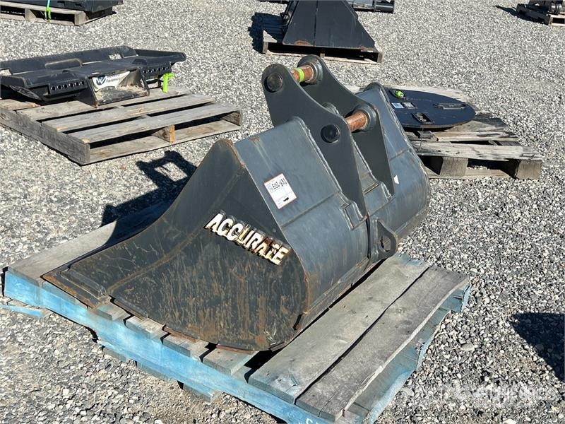 Accurate Fabricating 42 in Cleanup Excavator Bucket (Unused) Cucharones