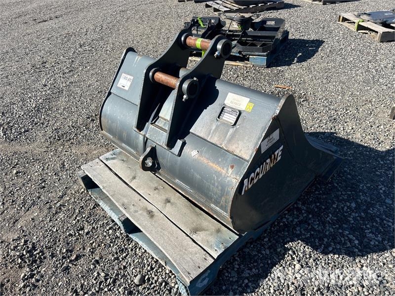 Accurate Fabricating 42 in Cleanup Excavator Bucket (Unused) Cucharones