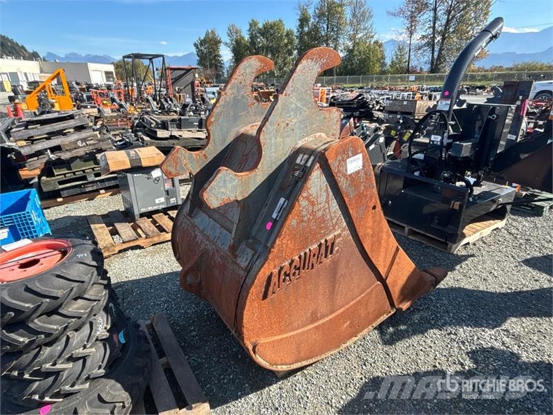 Accurate Fabricating 46 in Q/C Digging Excavator Bucket Cucharones