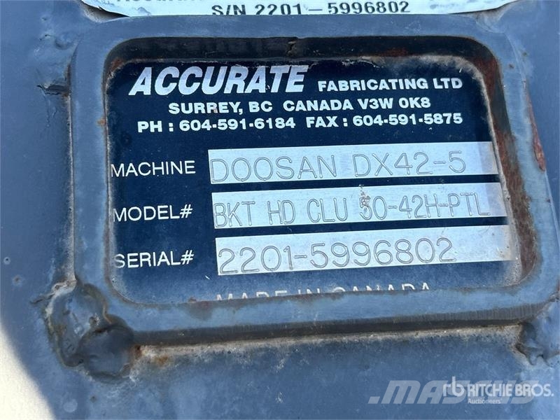 Accurate Fabricating 42 in Cleanup Excavator Bucket (Unused) Cucharones