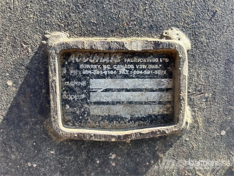 Accurate Fabricating 42 in Cleanup Excavator Bucket Lopaty