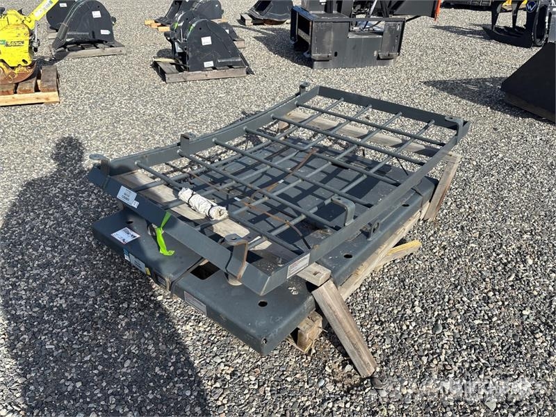 Accurate Fabricating FOG Cab Protector Kit (Unused) - Fits Doosan DX235 その他部品