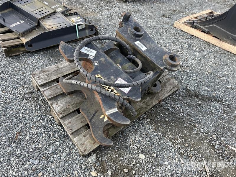 Accurate Fabricating Tilt Excavator Coupler Brze spojke