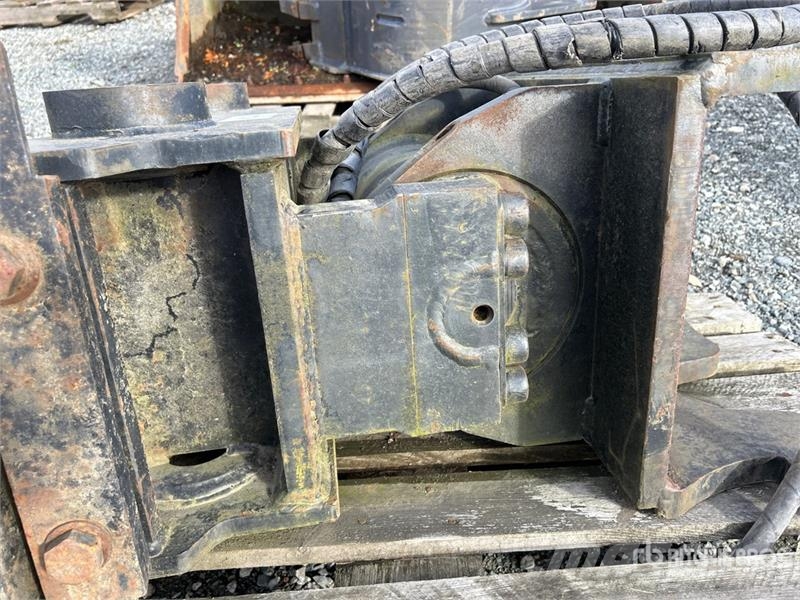 Accurate Fabricating Tilt Excavator Coupler Brze spojke