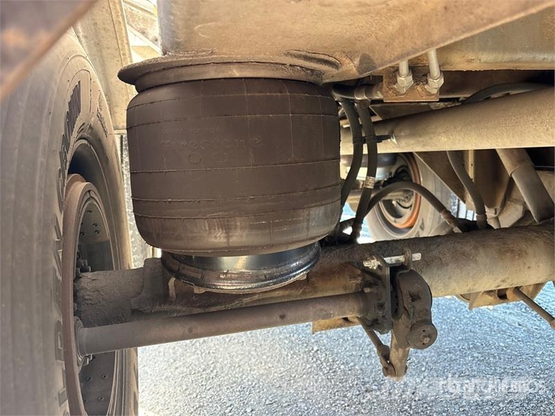Advance 32500 L Tri/A Super B-Train Lead Tanker Trailer Tank prikolice