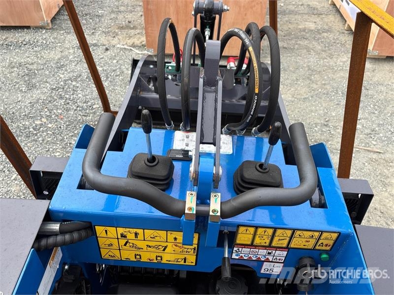 AGT MX-MRW14 Mini Skid Steer Loader (Unused) 滑移轉向裝載機
