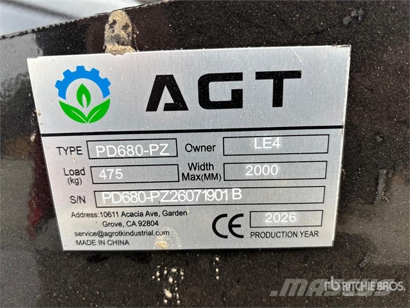 AGT PD680-PZ 8 in Skid Steer Post Driver (Unused) フェンス機材