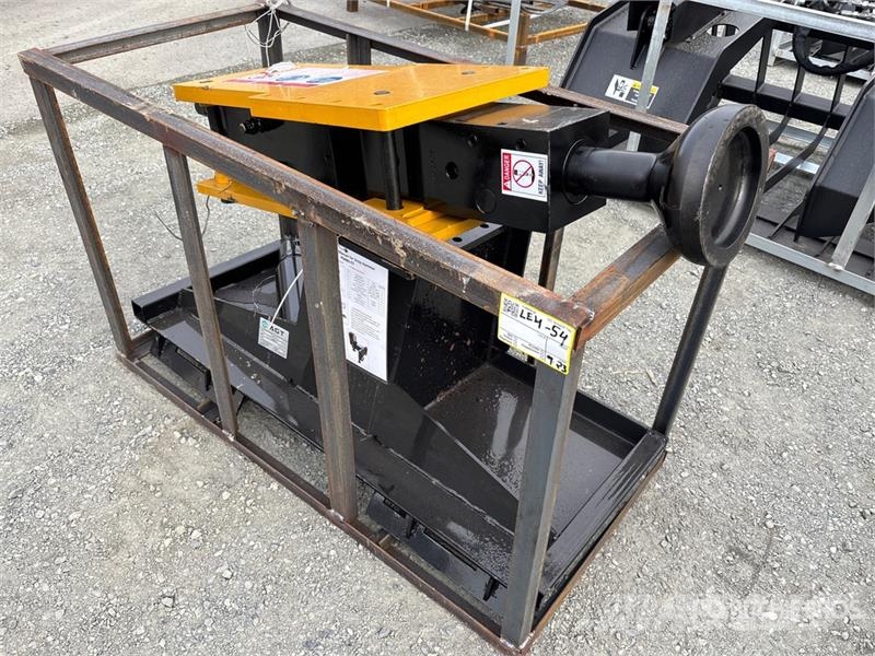 AGT PD680-PZ 8 in Skid Steer Post Driver (Unused) フェンス機材