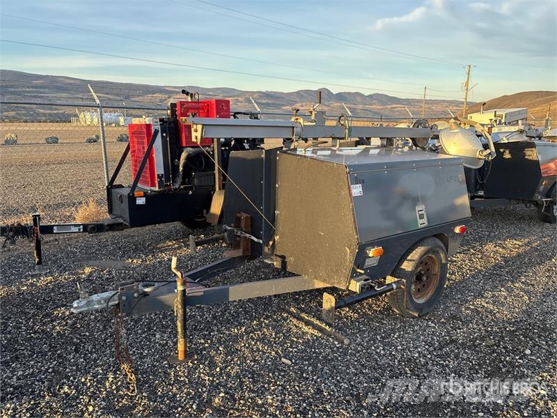 Allmand Bros 8 kW Light Tower Light towers