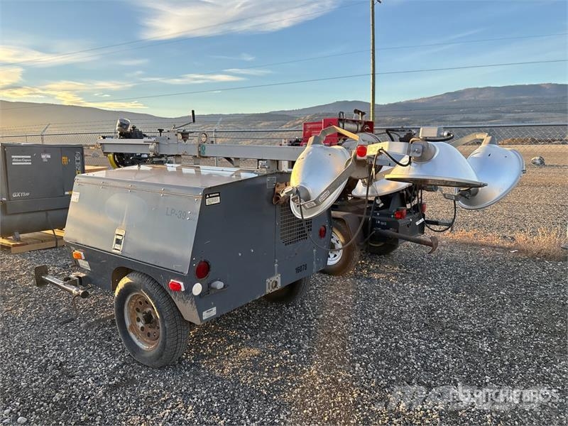 Allmand Bros 8 kW Light Tower Light towers
