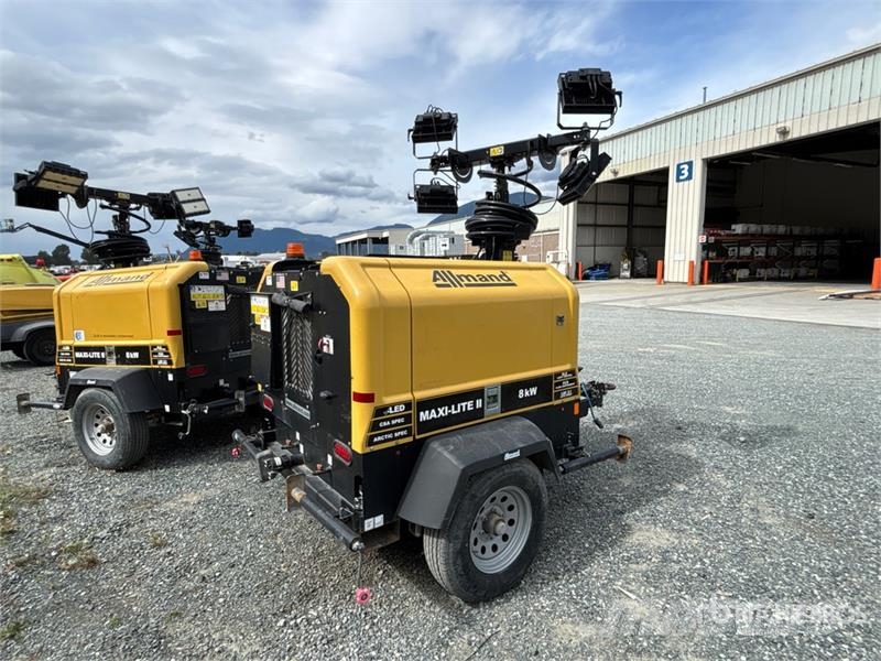 Allmand Maxi-Lite II Light towers