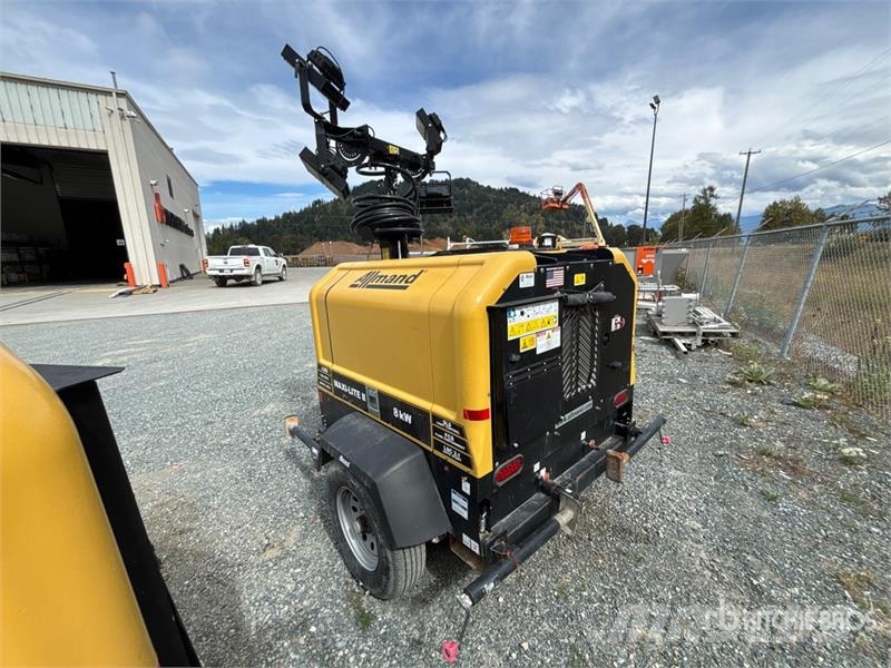Allmand Maxi-Lite II Light towers