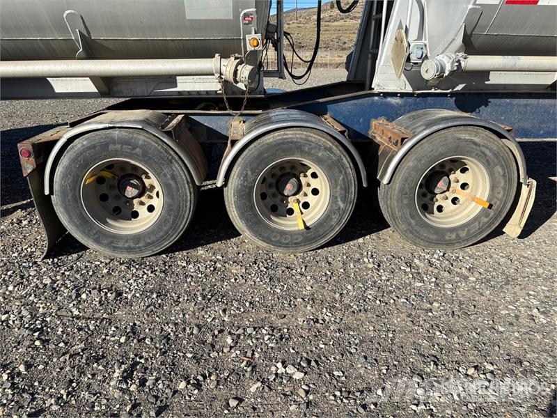 Allweld Super B-Train Tri/A Fuel Trailer Прицепы-цистерны