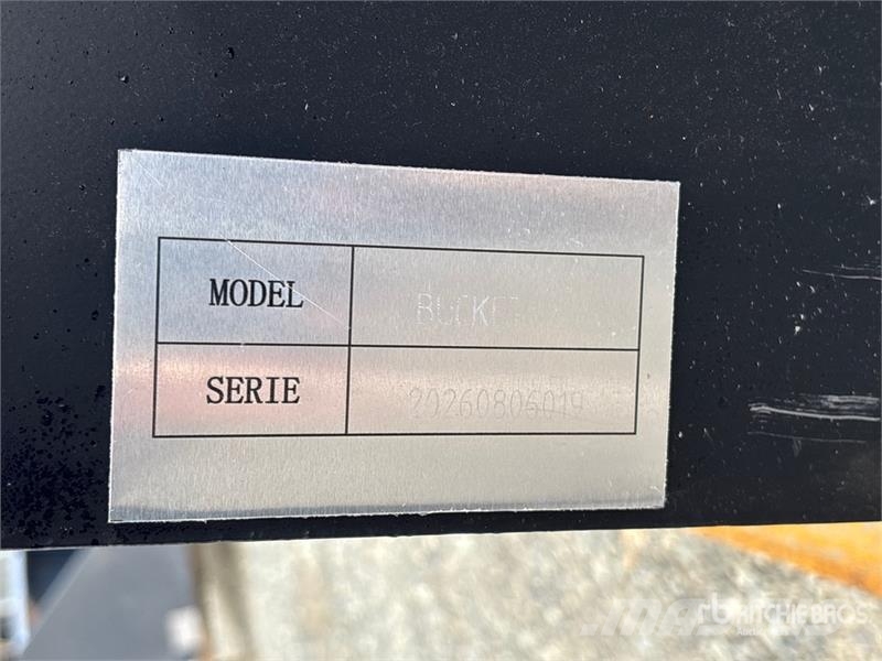  Anton Equipment Bucket 80 in Skid Steer Bucket (Un دلاء